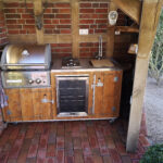 Country mit Crossray Gasgrill, Glastür Kühlschrank, 2er Gaskochfeld und Spüle mit Boiler. Maße 180 x 70 x 90 hoch