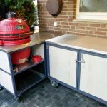 Outdoorküchen Iron 2 Teilig mit Holzkohlegrill Egg Rot und Edelstahl Arbeitsplatte
